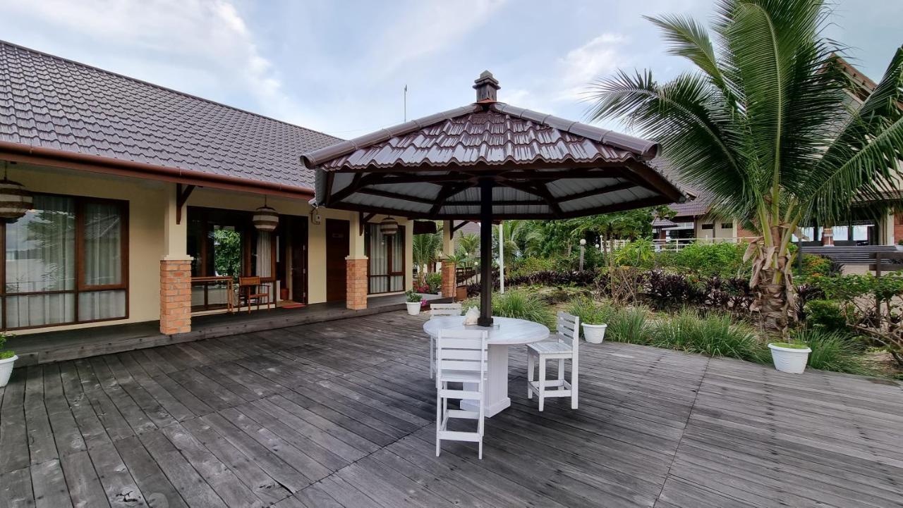 Sienna Resort Maratua Island Exterior foto